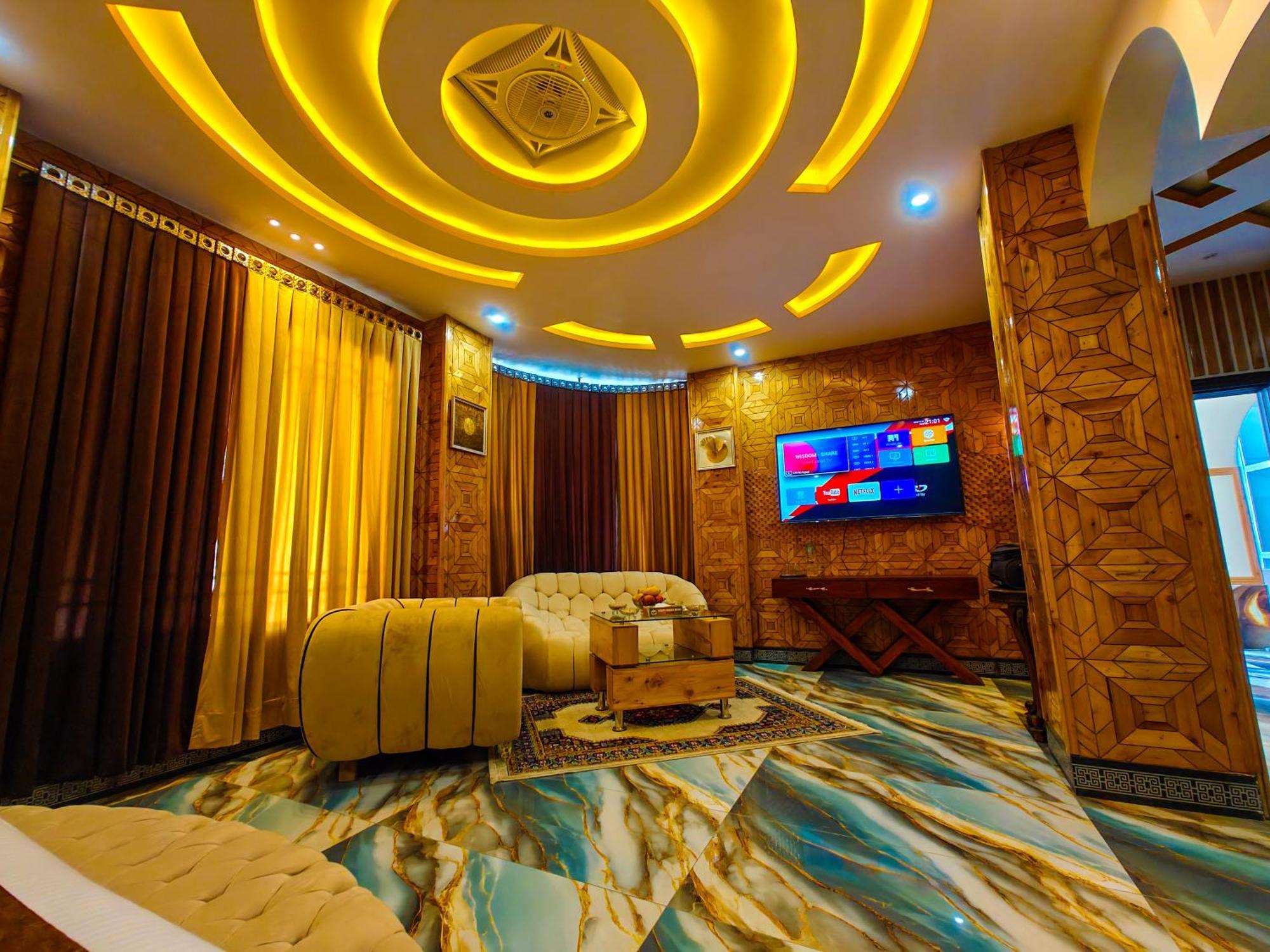 White Forest Hotel Kalam Ngoại thất bức ảnh